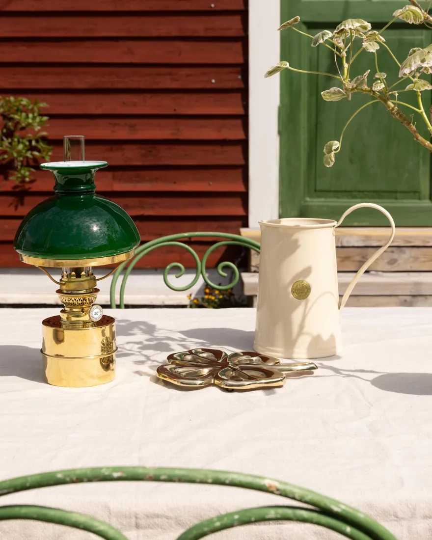 Fotogenlampa - Flaggskär mässing, grön skärm