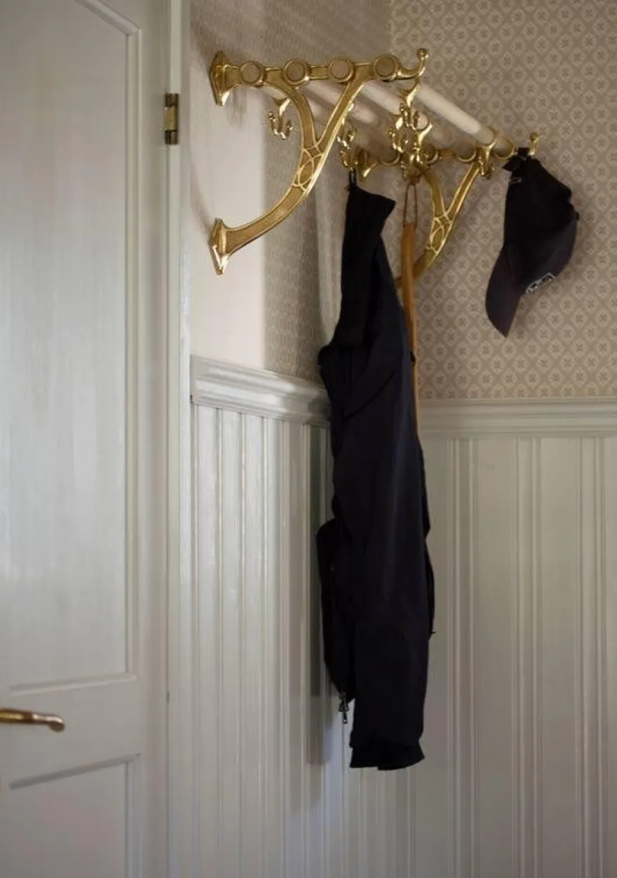 Hatthylla - Sekelskifte mässing & ek, 115 cm