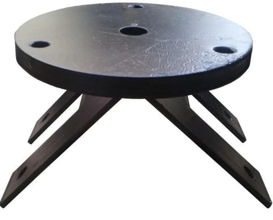 Hörnfäste svart metall - Stallampa & gårdslampa