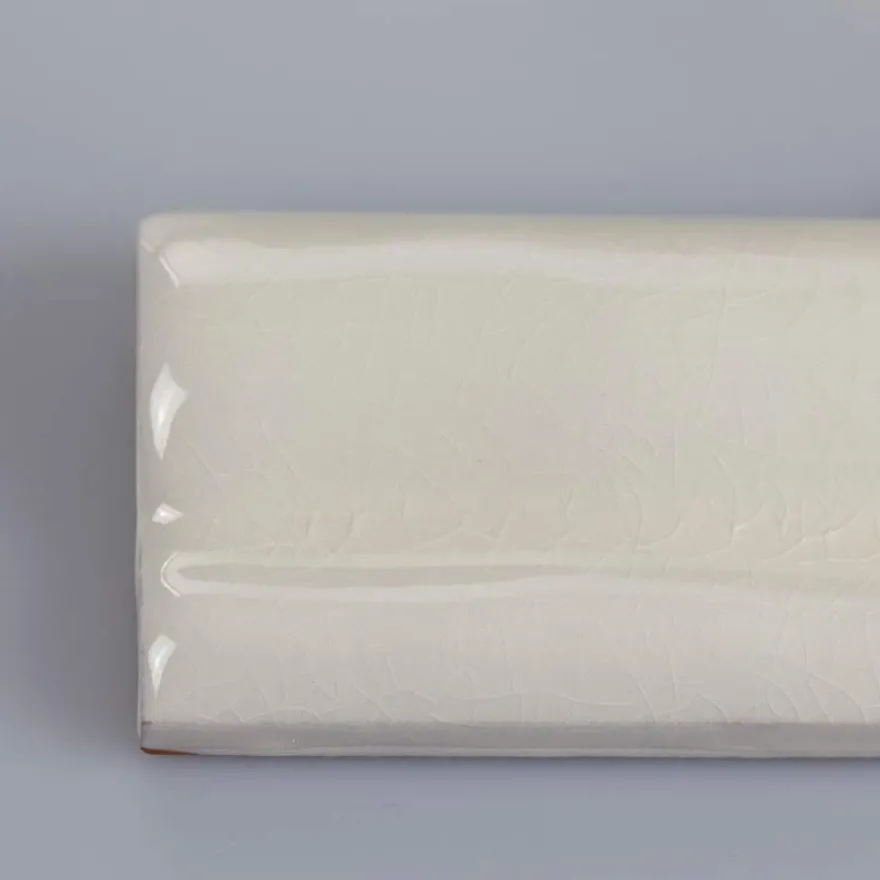 Kakel Mayfair - Krackelerad antikvit bröstlist 5 x 15 cm blank, lätt vågigt