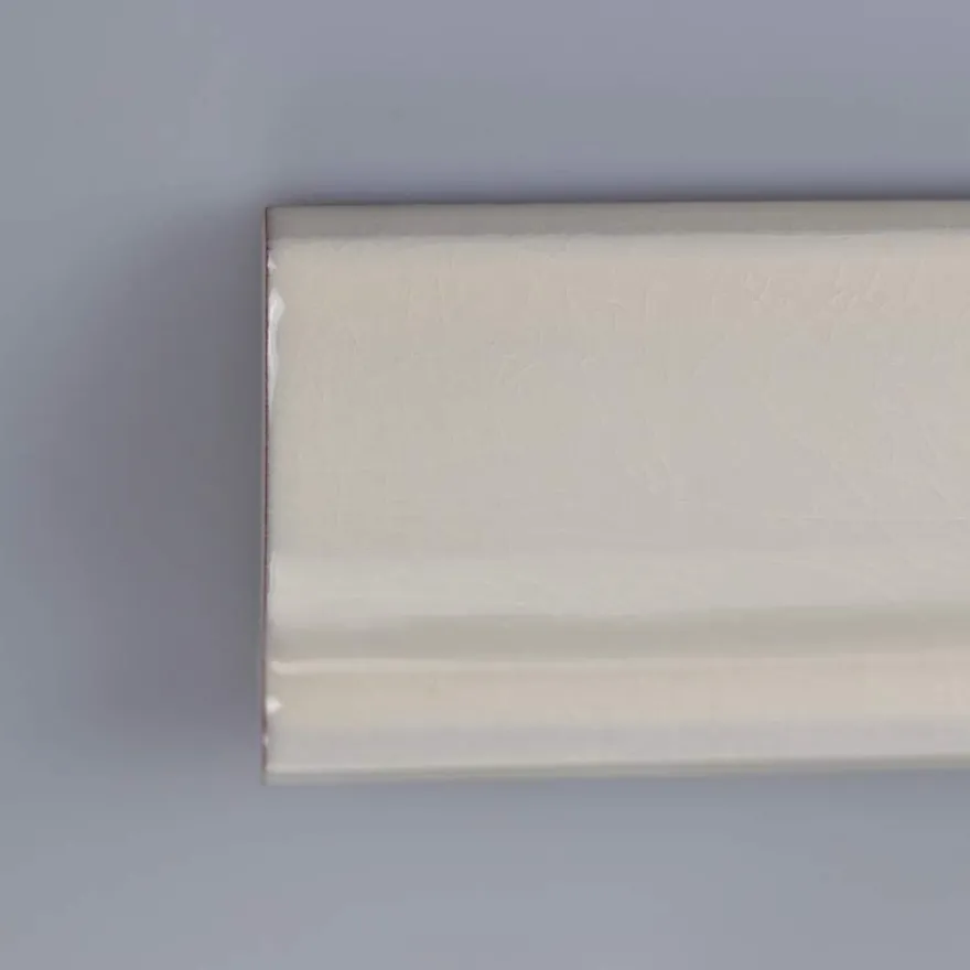 Kakel Mayfair - Krackelerad antikvit bröstlist 5 x 13 cm blank, lätt vågigt