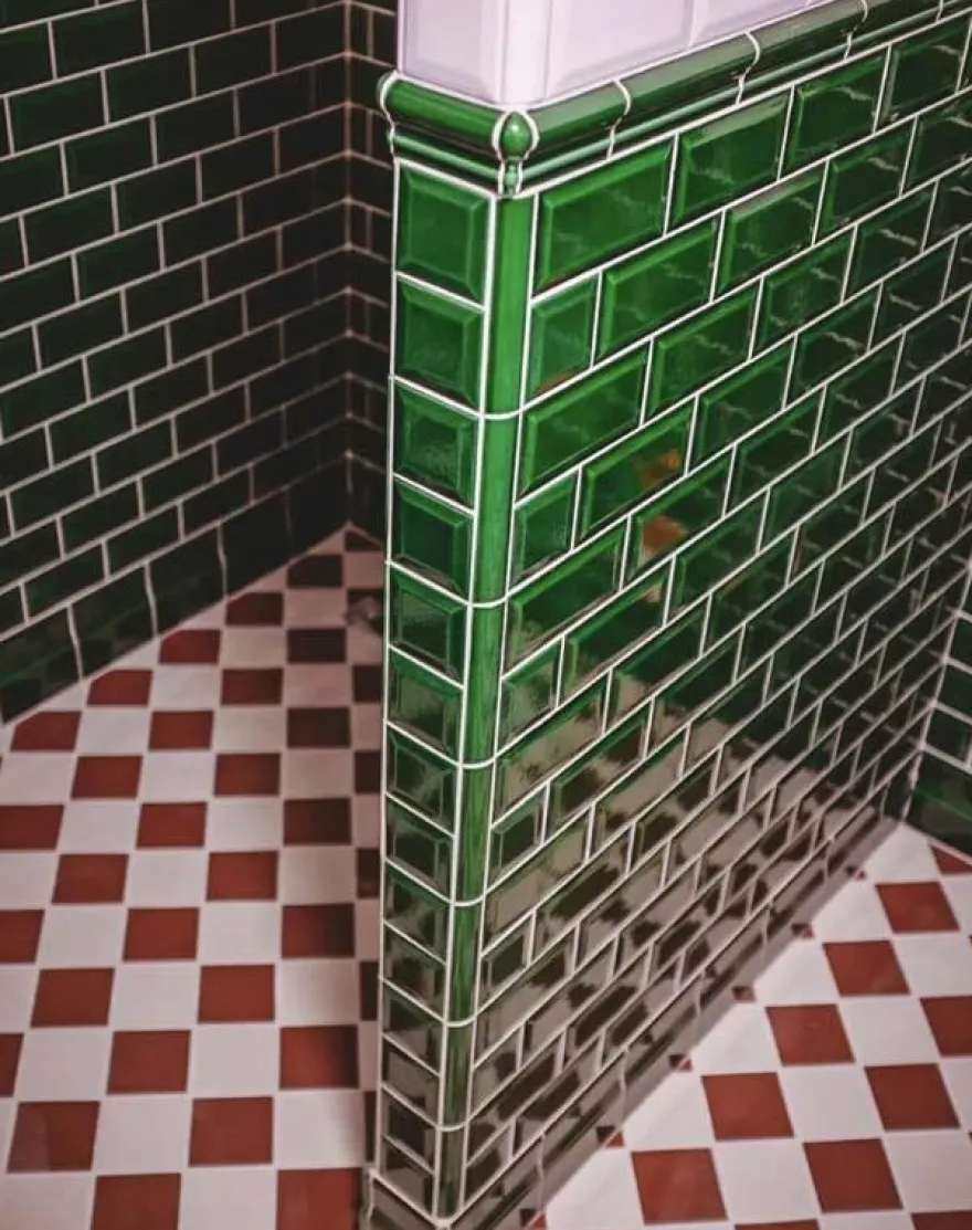 Kakel Victoria - Fasad kant 7,5 x 7,5 cm buteljgrön