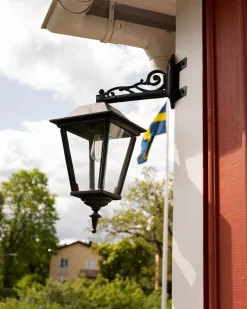 Utomhuslampa - Fasadlykta Solgård M4 hängande