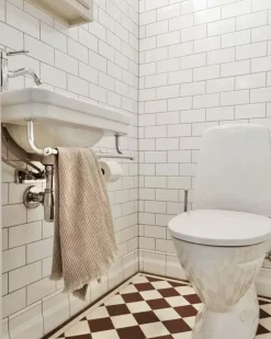 Vattenlås - Pungvattenlås med väggrör, krom