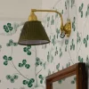 Vägglampa - Gripenberg mässing, vit tygskärm, brun