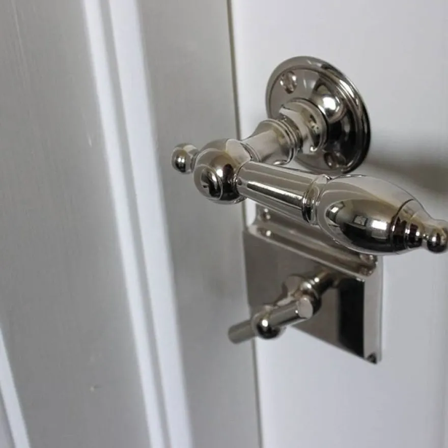 WC-regel rund för modern dörr - Toalettlås nickel