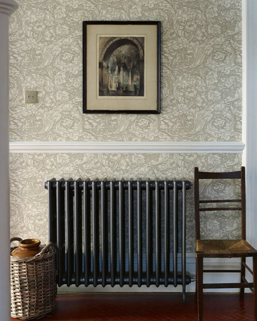 William Morris & Co. Tapet - Bachelor´s Button Silver